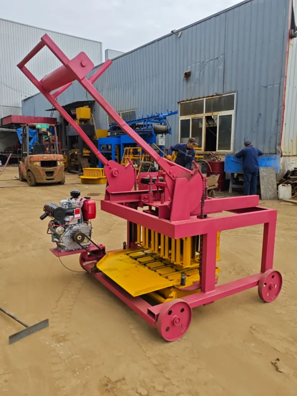 SHIYUE QMR4-45 Mobile Diesel Engine Cement Block Machine Easy Operation Hydraulic Pressure System for Hollow Bricks Making